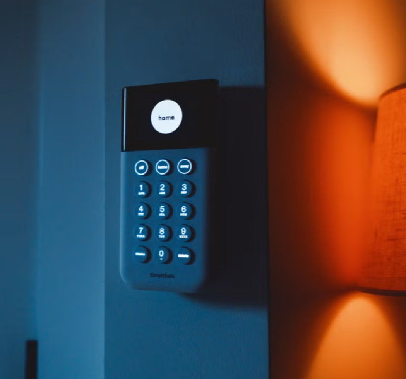 SimpliSafe Security System with Outdoor Camera Series 2, 10-Piece | 1080p HD Security Camera, Entry Sensors & Motion Detection