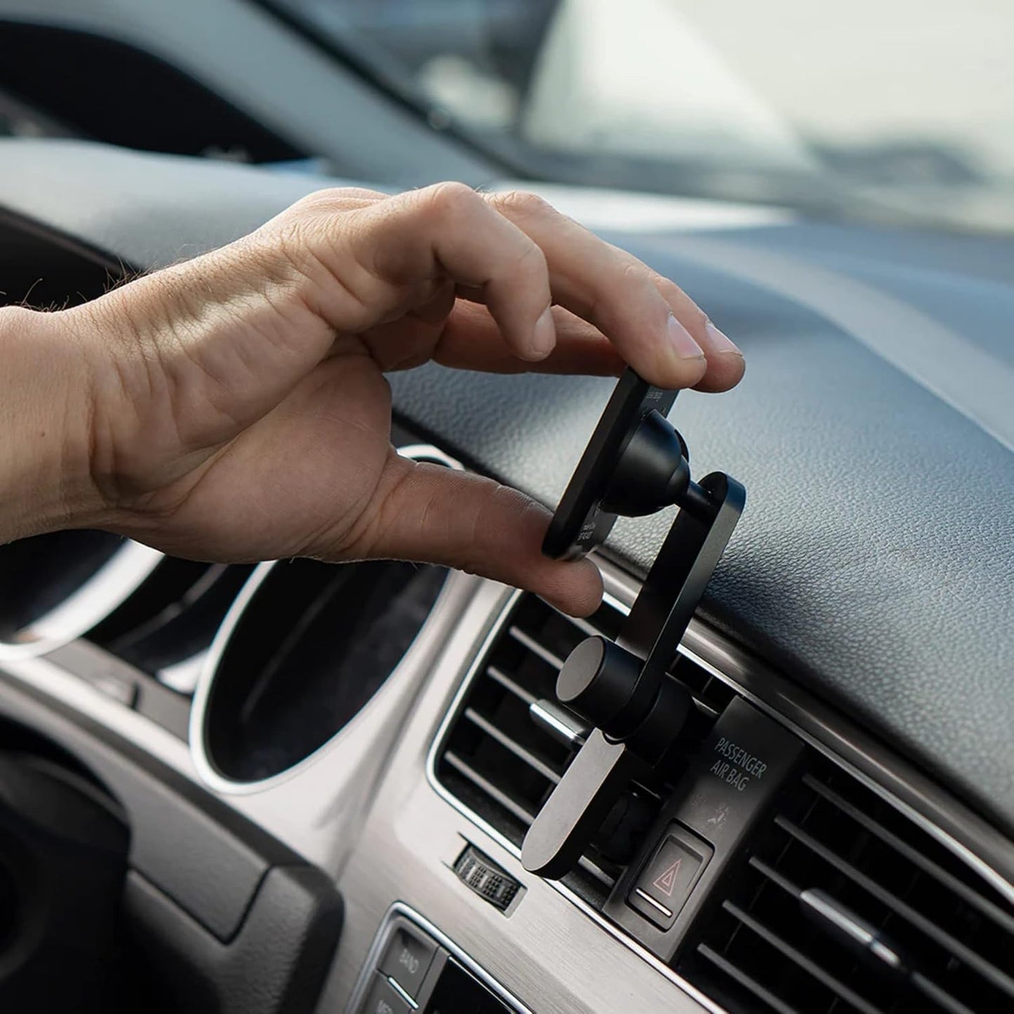 Peak Design Mobile Car Vent Mount | Black Universal Magnetic Smartphone Holder for Vehicle Air Vents, Portable Water-Resistant Aluminum Phone Mount