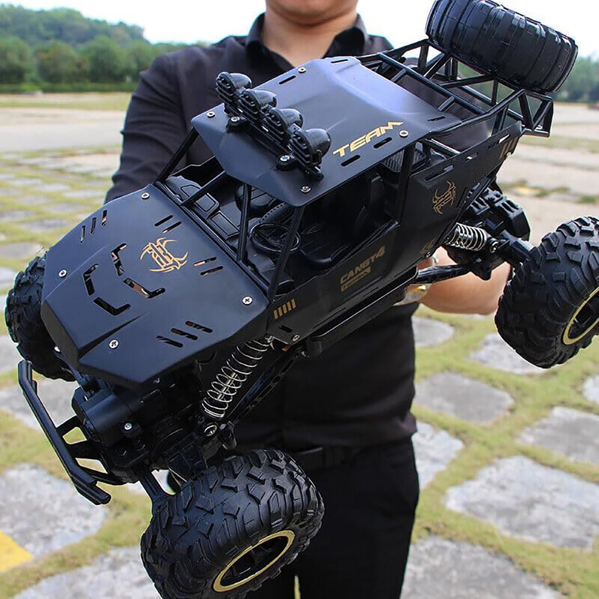 Jiakora RC Car 1:12 Off-Road Monster Truck, 4WD Remote Control Truck with Metal Body, LED Headlights, 20 km/h Speed, Rechargeable Batteries, All-Terrain Toy for Kids & Adults