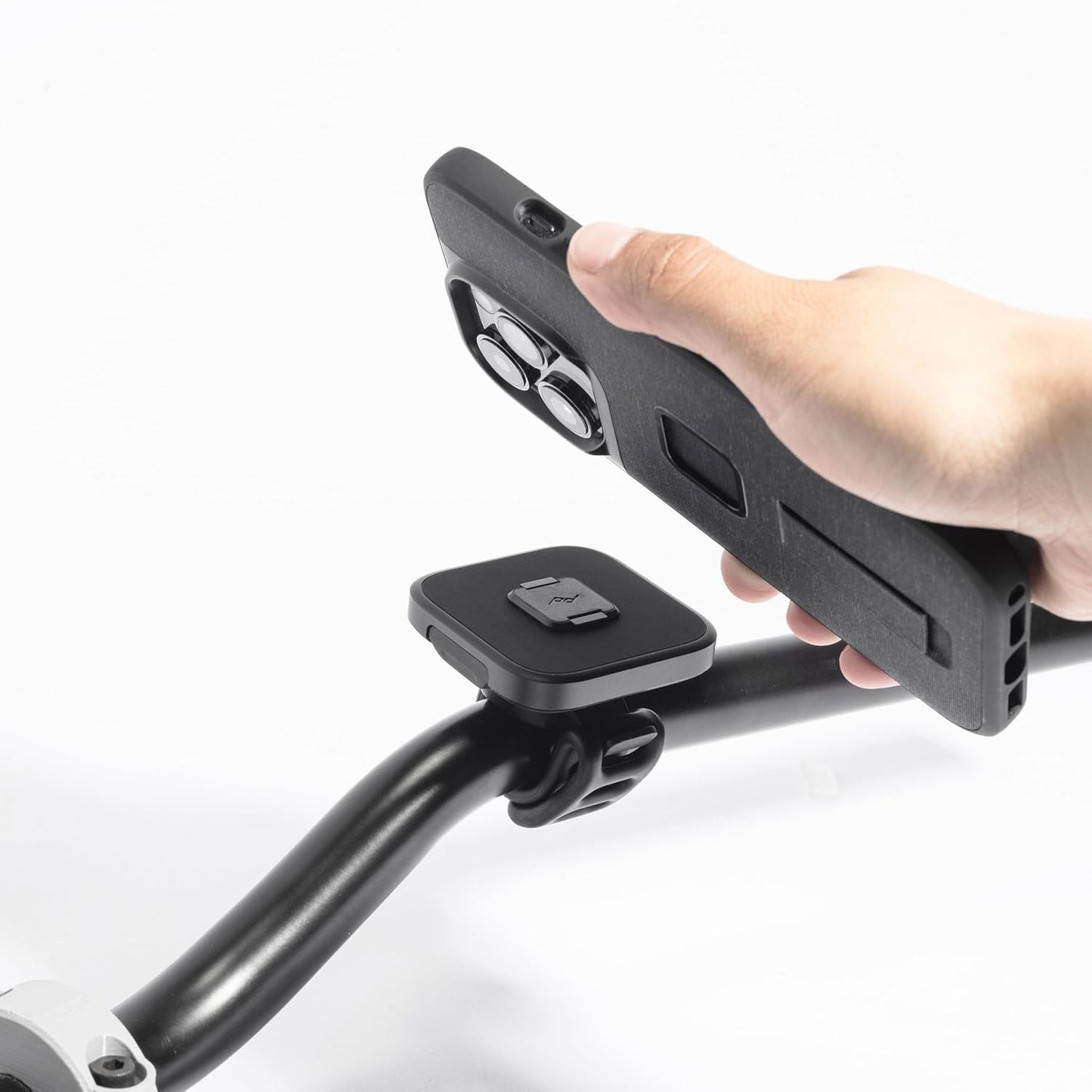 Peak Design Mobile Universal Bar Mount | Magnetic Smartphone Handlebar Holder for Bikes, Scooters, Strollers & Golf Carts, SlimLink Technology, Tool-Free Silicone Band, Adjustable 32-Position Mount, Black
