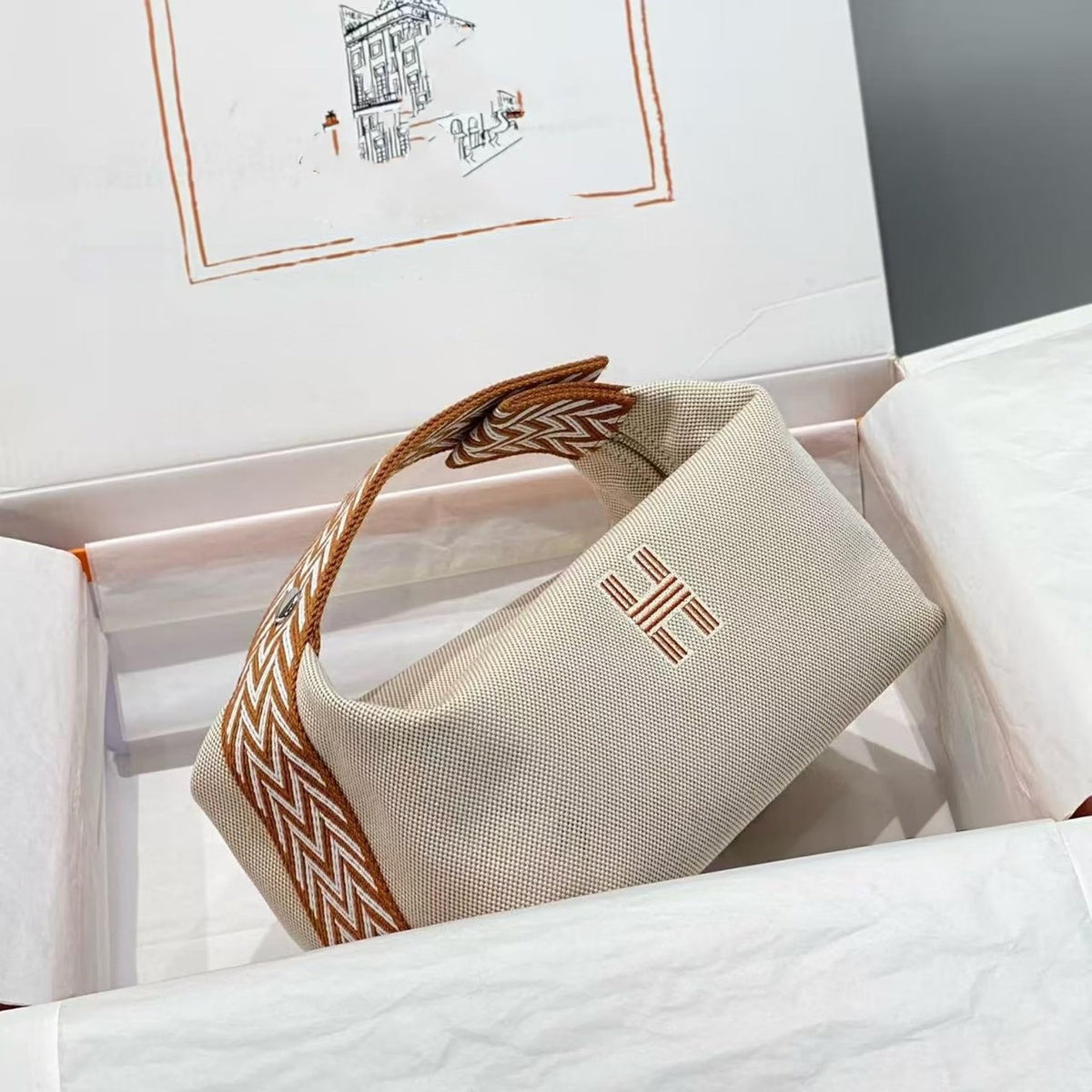 HyperionFlo Essentials Portable Canvas Makeup Bag, Small Toiletry Bag with Zipper, Hanging Loop & Convertible Handles, Beige