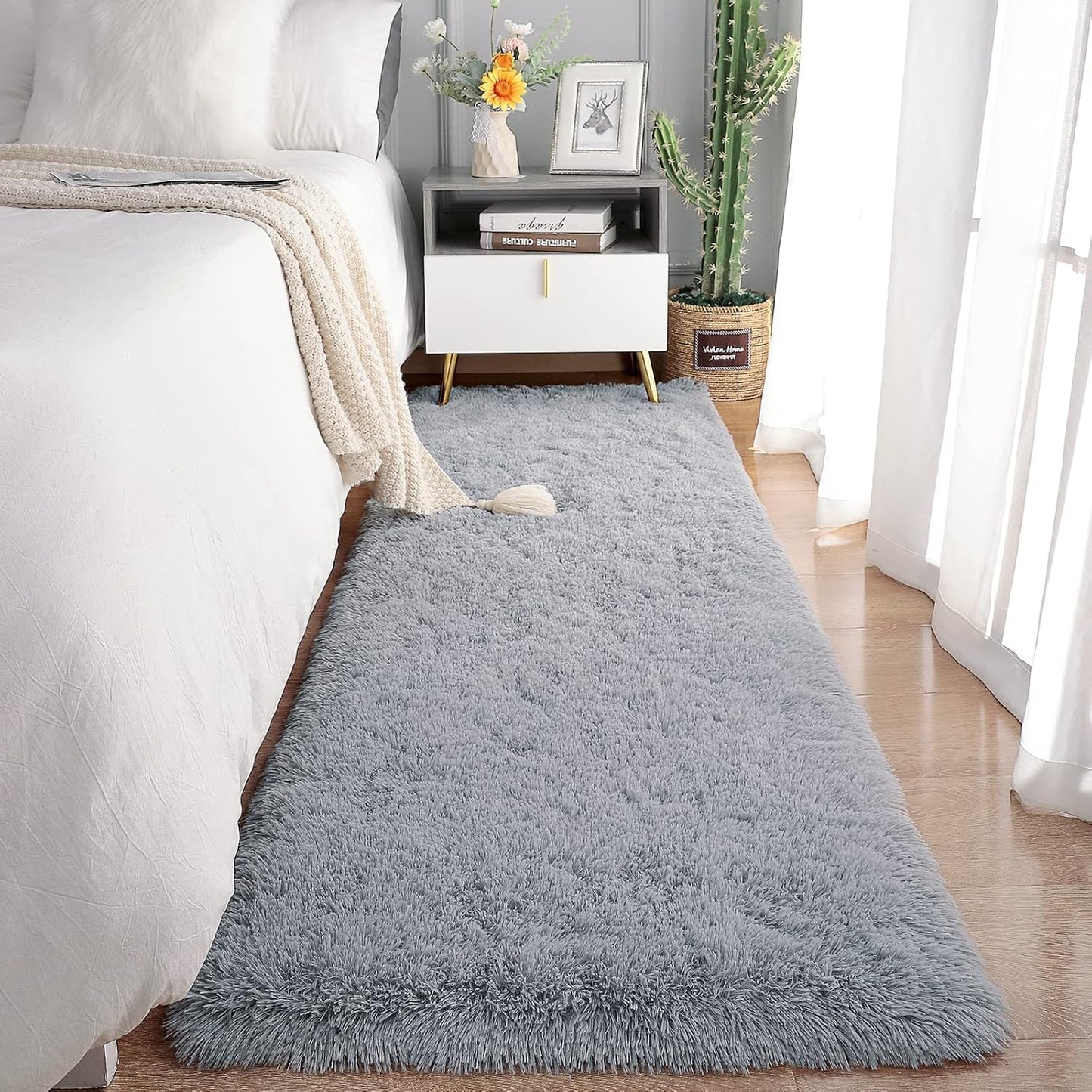 Chicrug Soft Runner Rug for Bedroom Living Room Plush Fluffy Rugs 2x6 Shag Furry Area Rug Carpet Non Shedding for Nursery Children Kids Girls Room Home Decorative, Grey